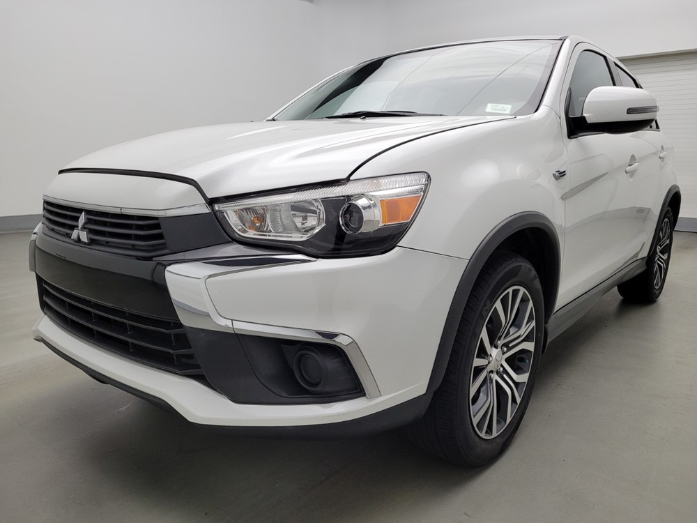 Used 2017 Mitsubishi Outlander Driver Front Bumper