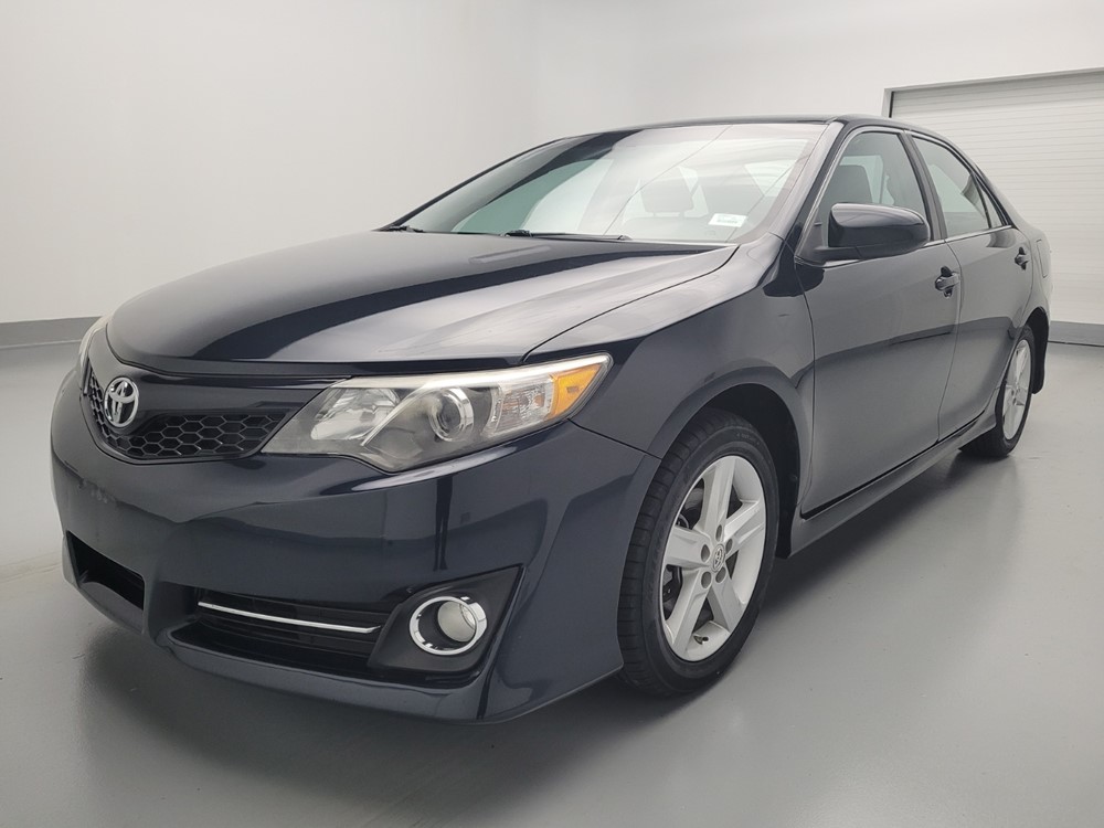Used 2012 Toyota Camry Driver Front Bumper