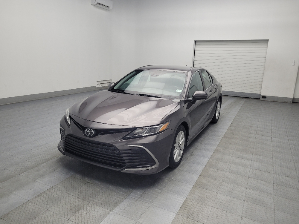 2021 Toyota Camry LE's photo