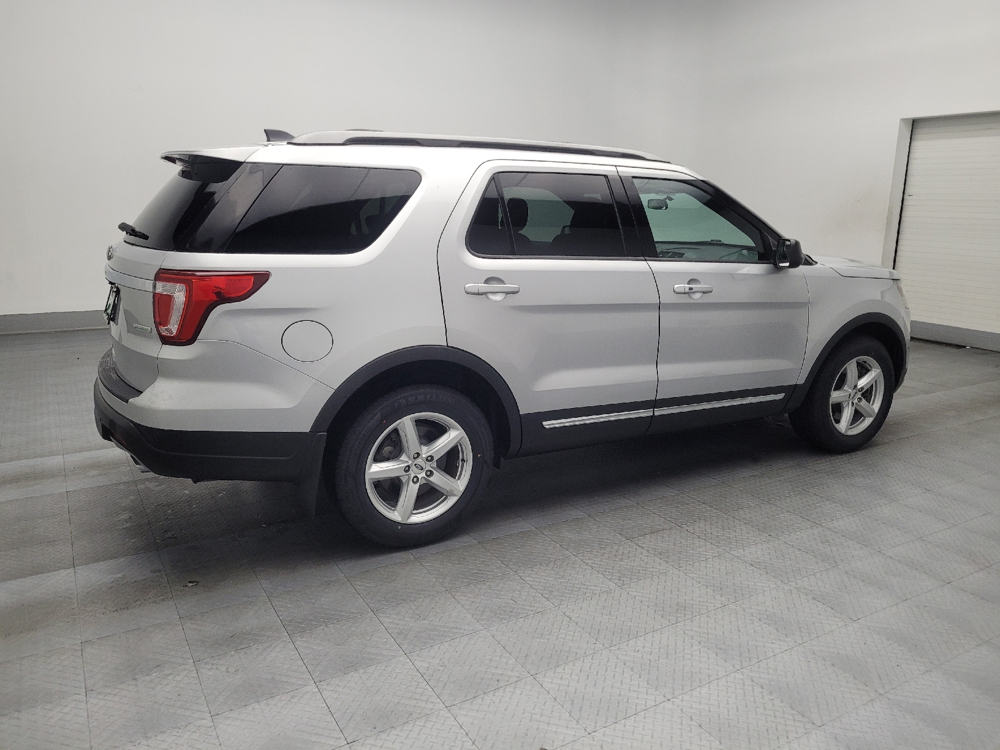 Image 8 of 2018 Ford Explorer XLT