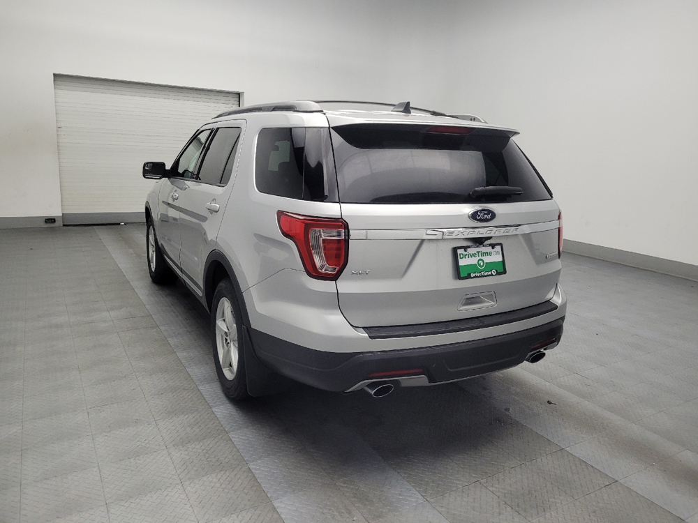 Image 4 of 2018 Ford Explorer XLT