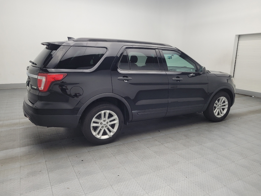Image 8 of 2017 Ford Explorer