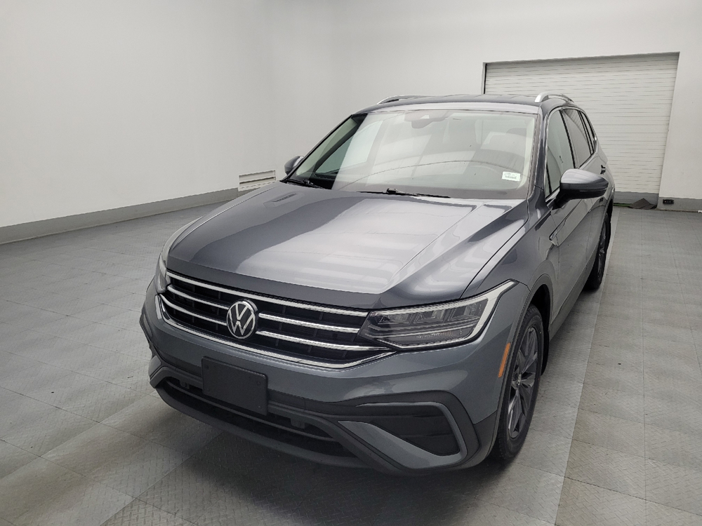2022 Volkswagen Tiguan SE's photo