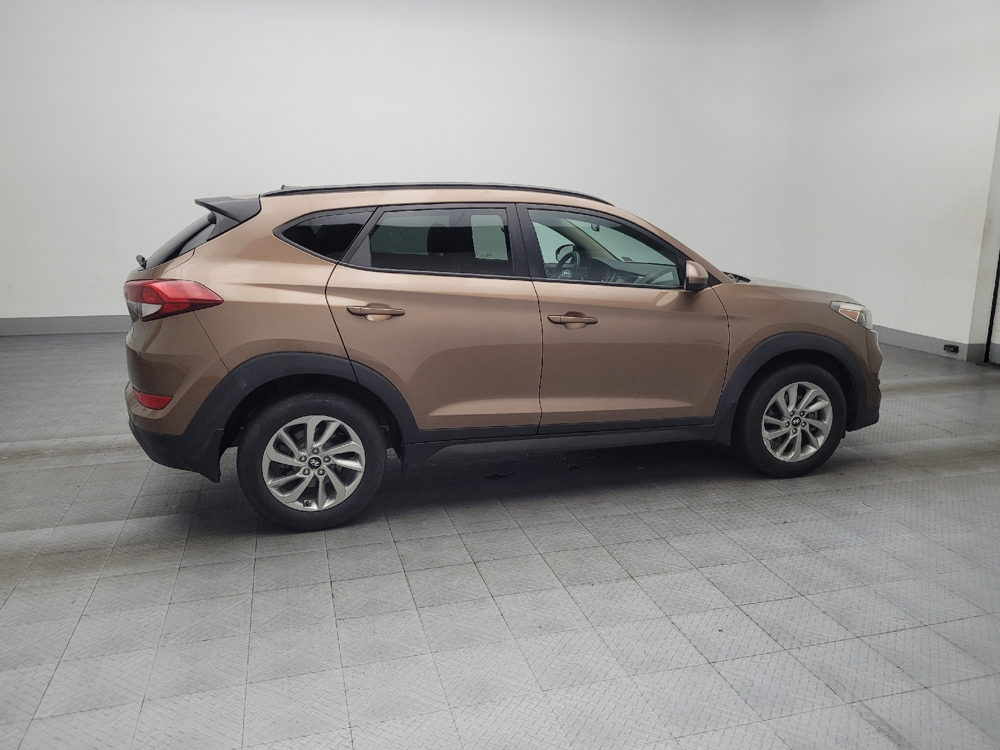 Image 8 of 2016 Hyundai Tucson SE