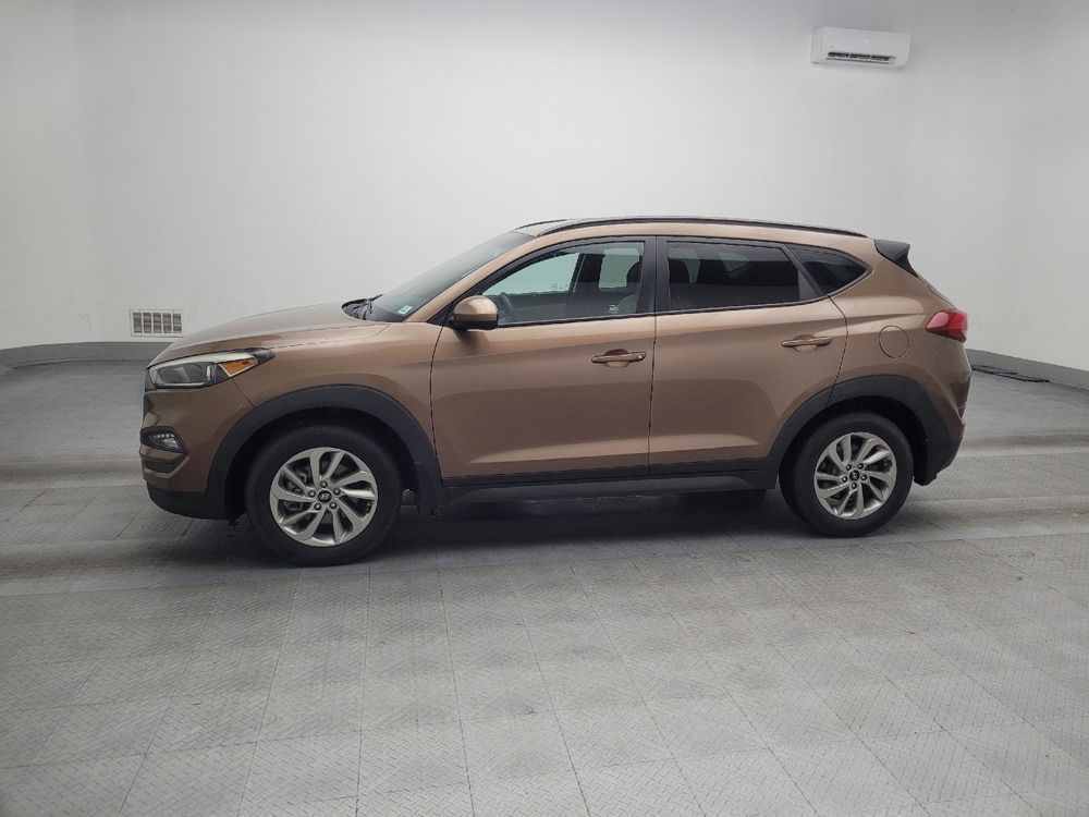 Image 2 of 2016 Hyundai Tucson SE