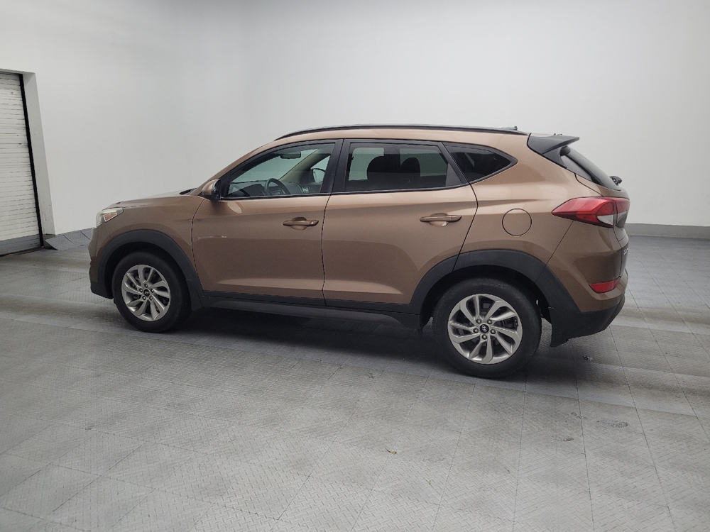 Image 3 of 2016 Hyundai Tucson SE