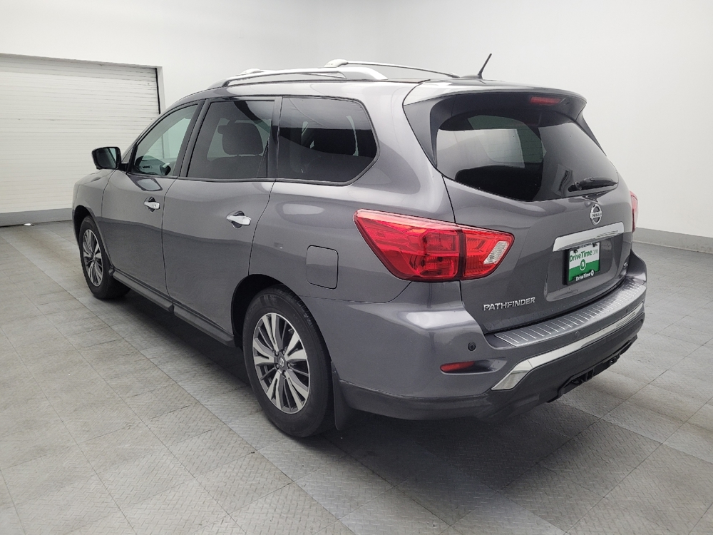 Image of 2017 Nissan Pathfinder SL