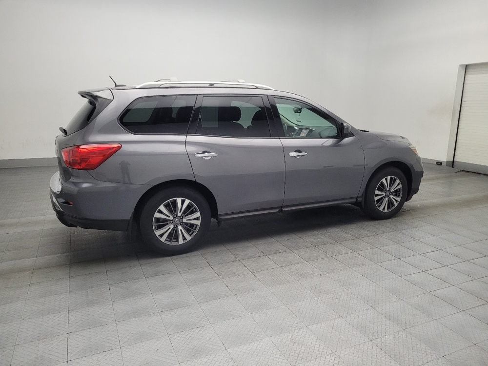 Image of 2017 Nissan Pathfinder SL