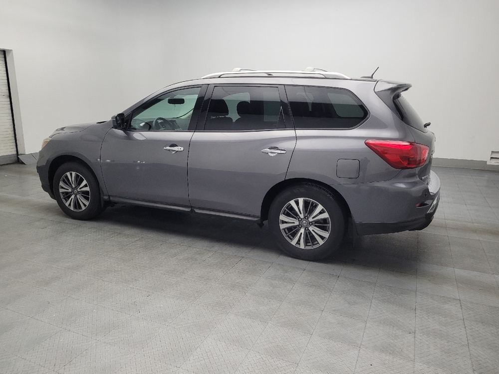 Image of 2017 Nissan Pathfinder SL