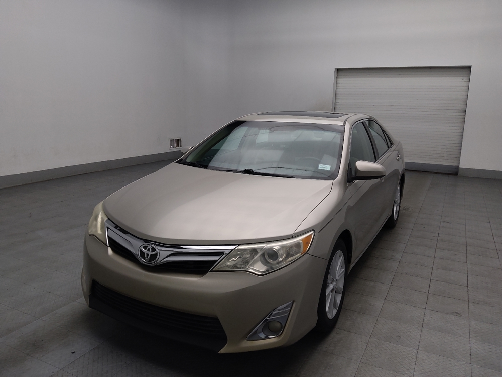 2014 Toyota Camry LE's photo
