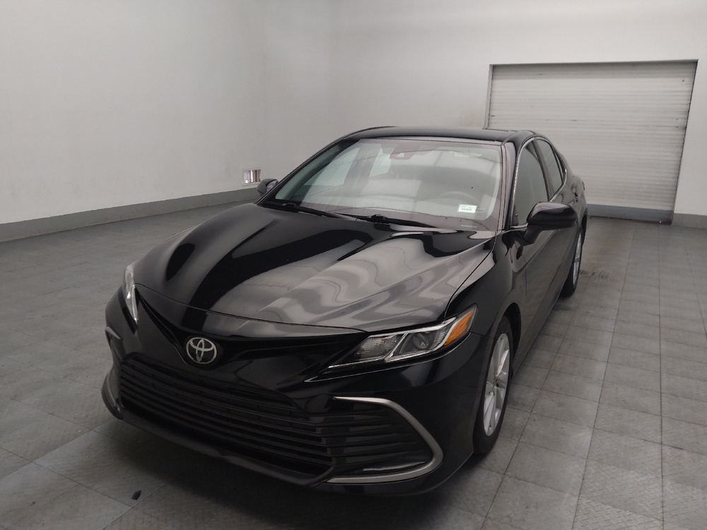2022 Toyota Camry LE's photo