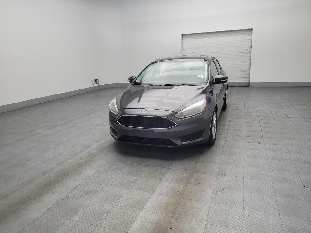 2016 Ford Focus SE's photo