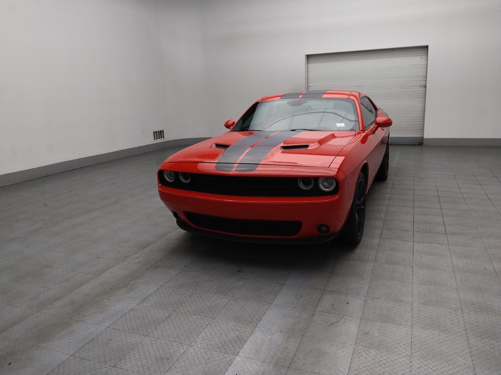 2016 Dodge Challenger SXT's photo