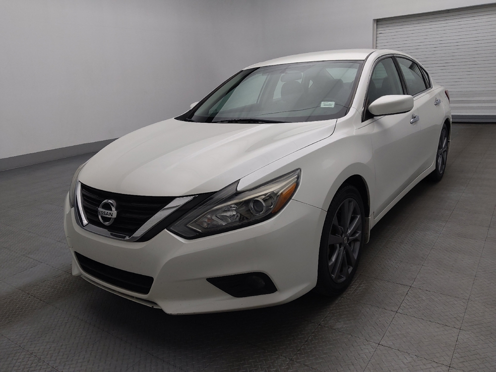2018 Nissan Altima SR's photo