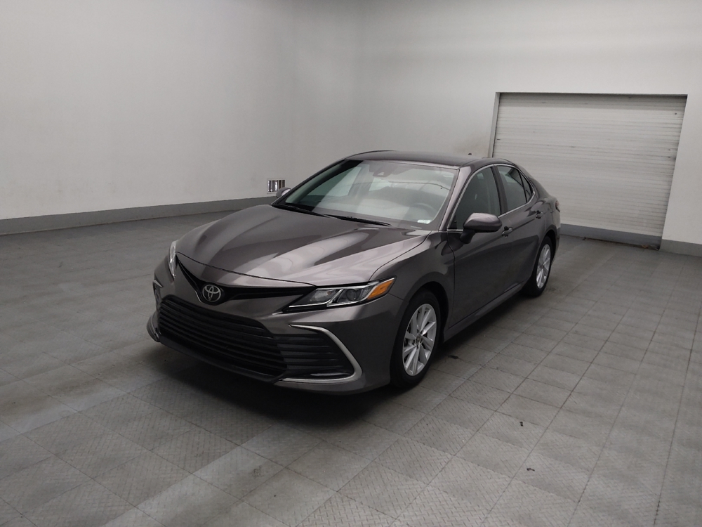 2023 Toyota Camry LE's photo