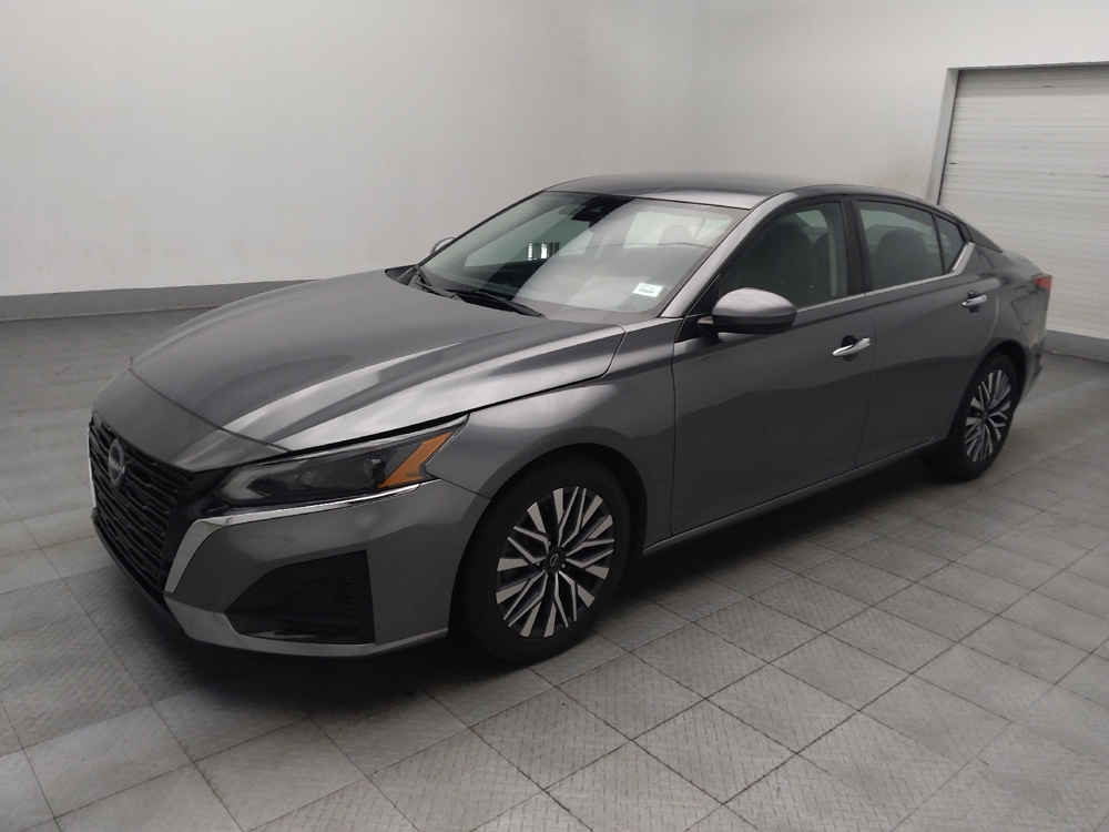 2023 Nissan Altima SV's photo