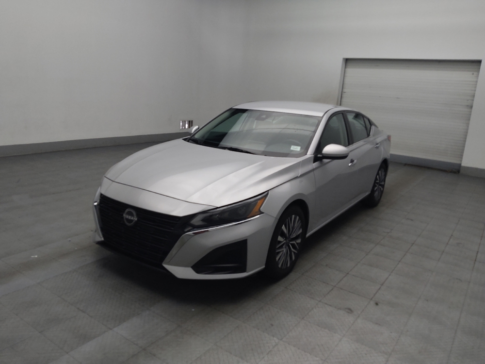 2023 Nissan Altima SV's photo