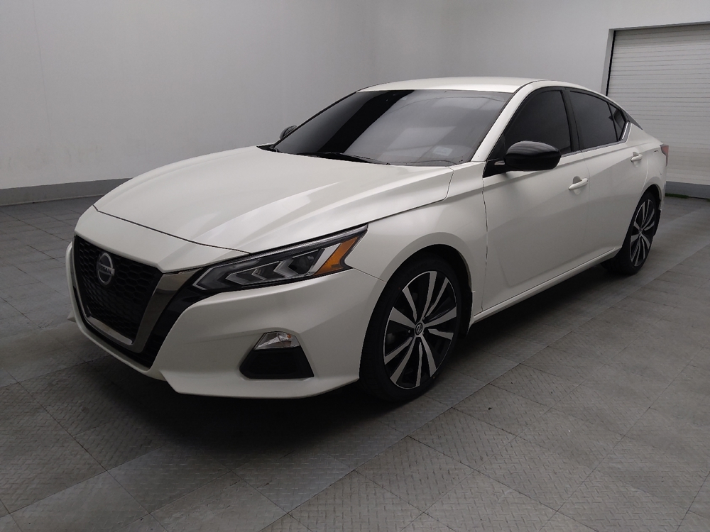 2020 Nissan Altima SR's photo