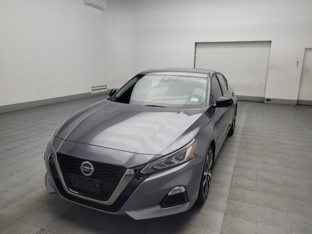 2022 Nissan Altima SR's photo
