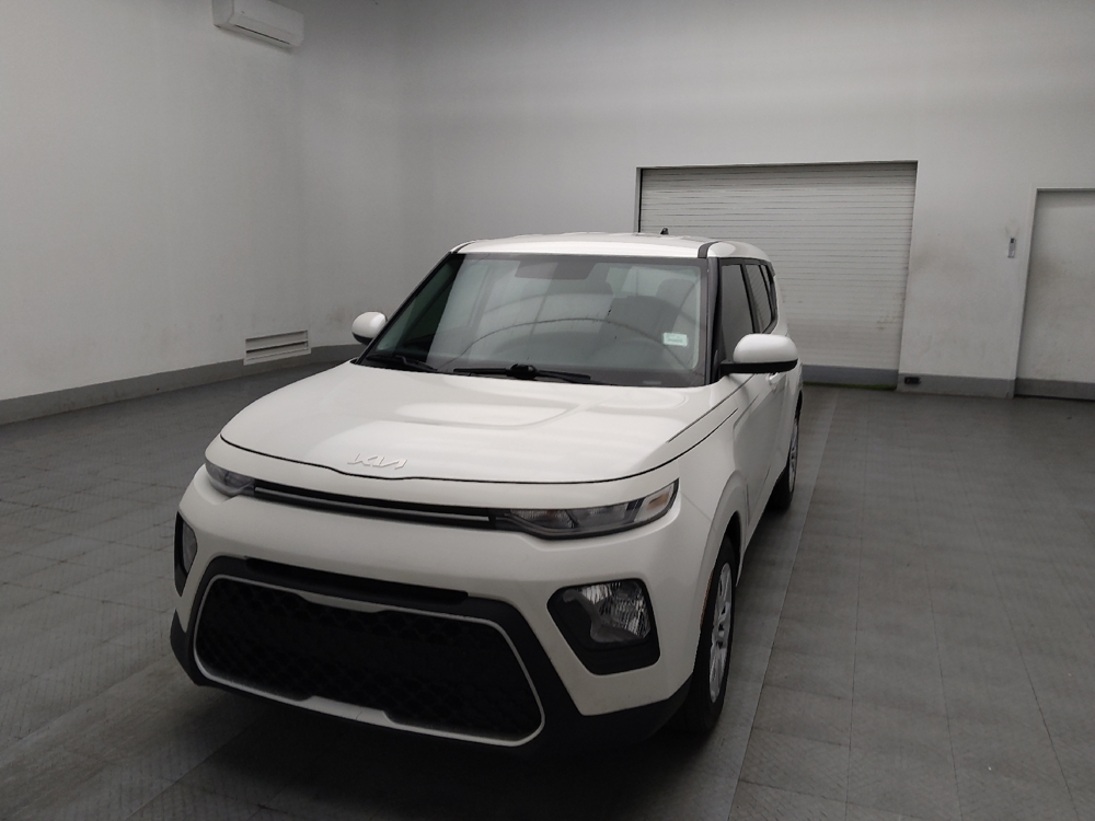 2022 Kia Soul LX's photo