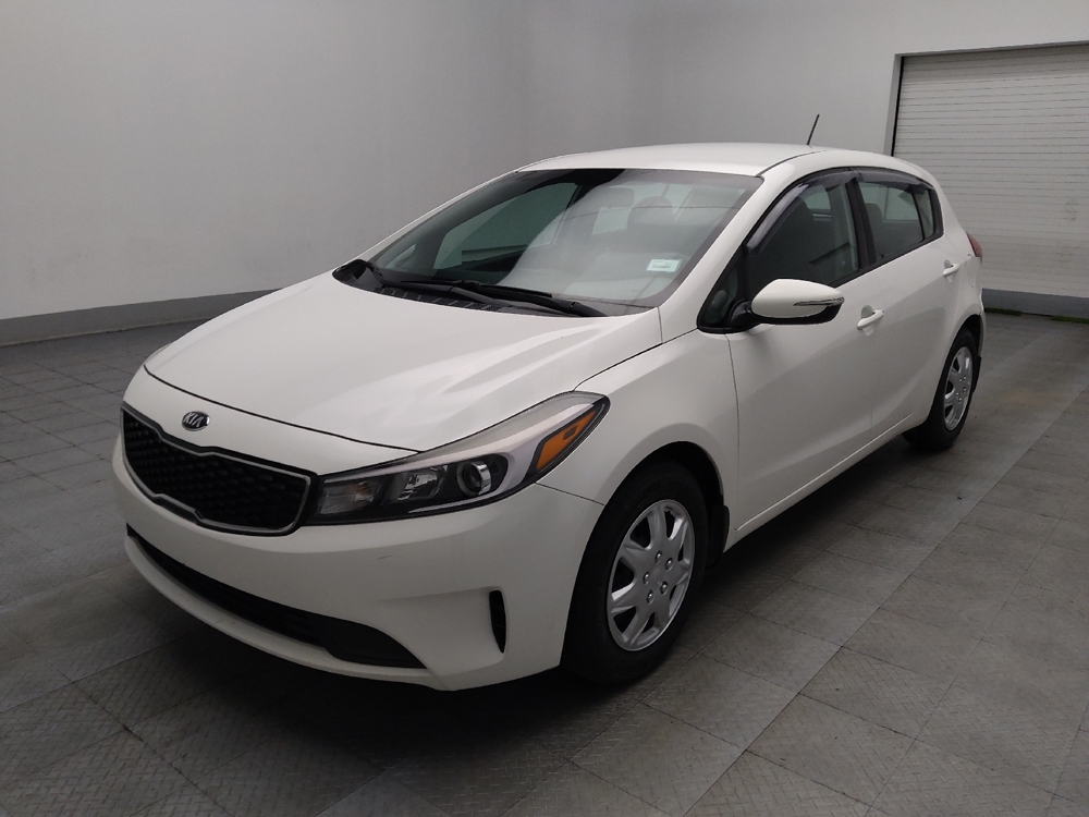 2017 Kia Forte5 LX's photo