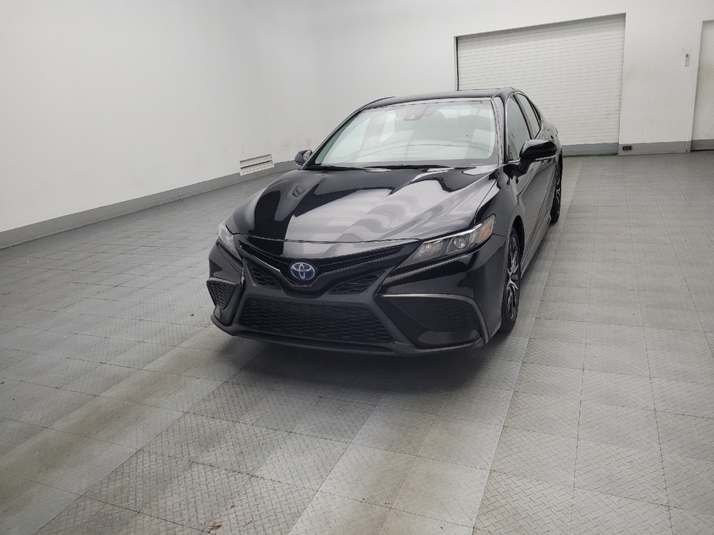 2022 Toyota Camry SE's photo