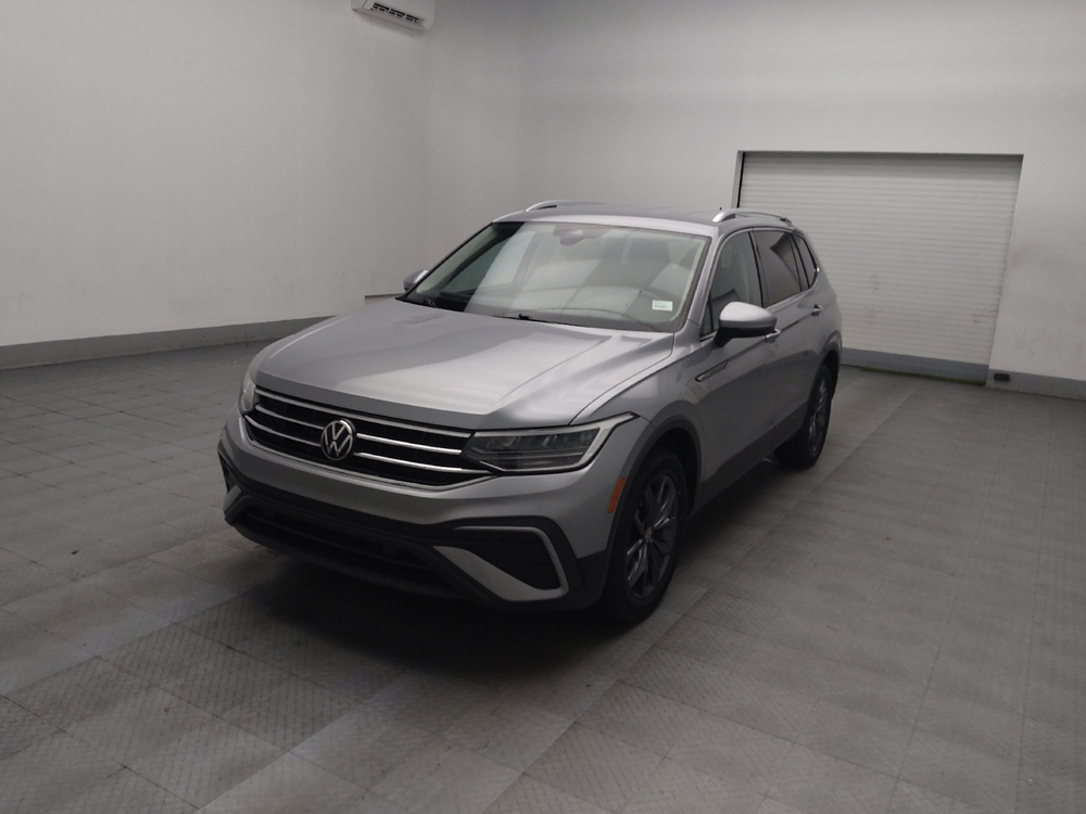 2022 Volkswagen Tiguan SE's photo