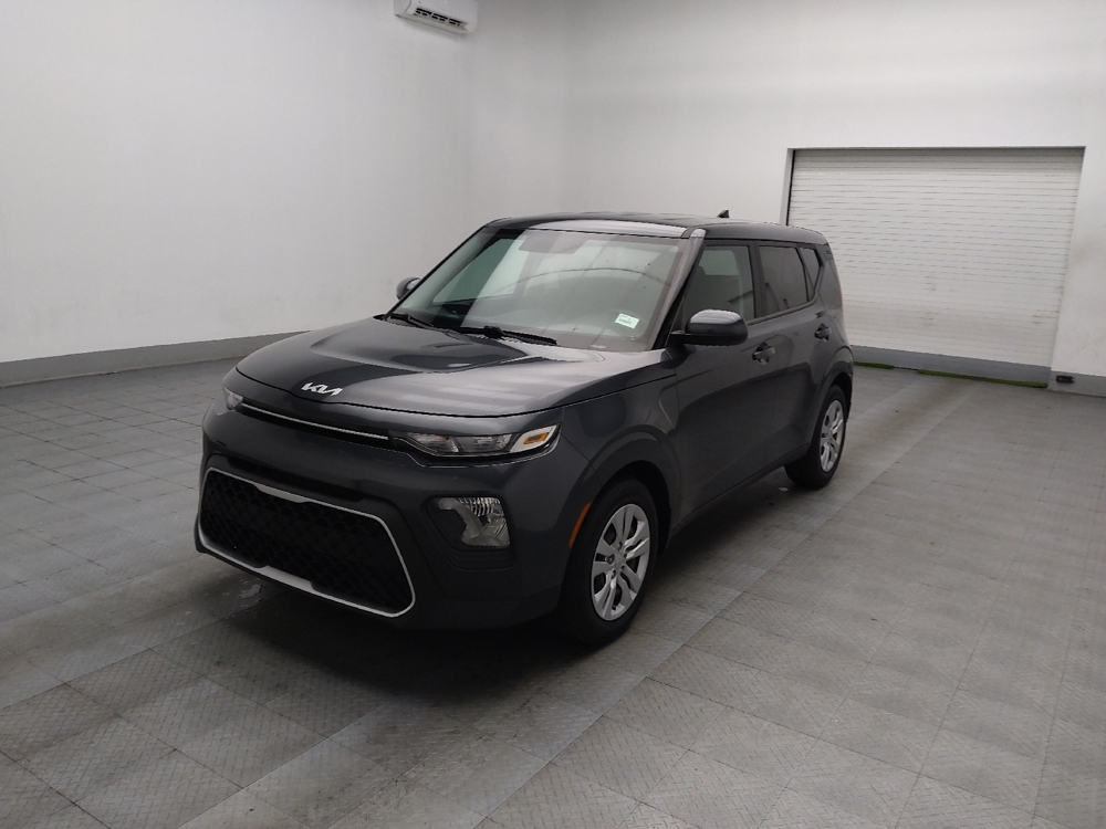 2022 Kia Soul LX's photo