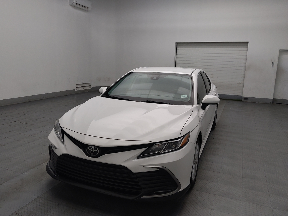 2022 Toyota Camry LE's photo