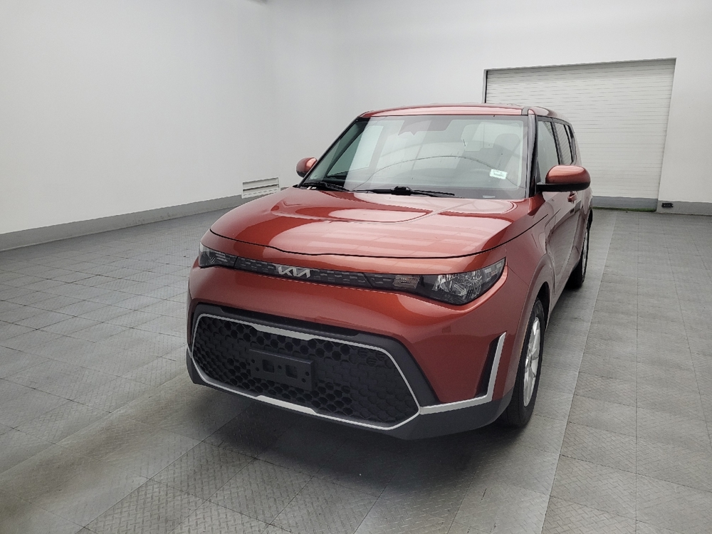 2023 Kia Soul LX's photo