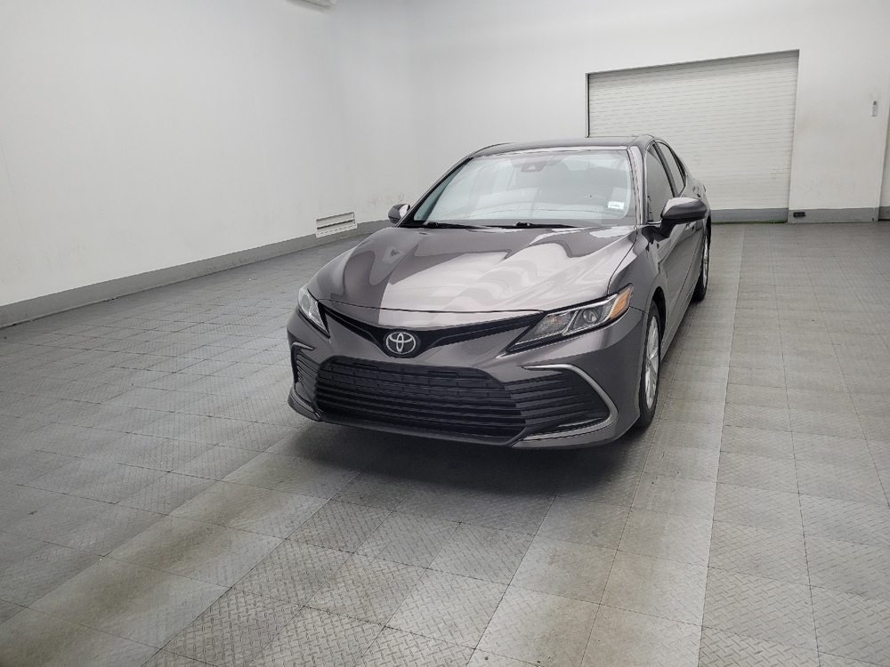 2021 Toyota Camry LE's photo