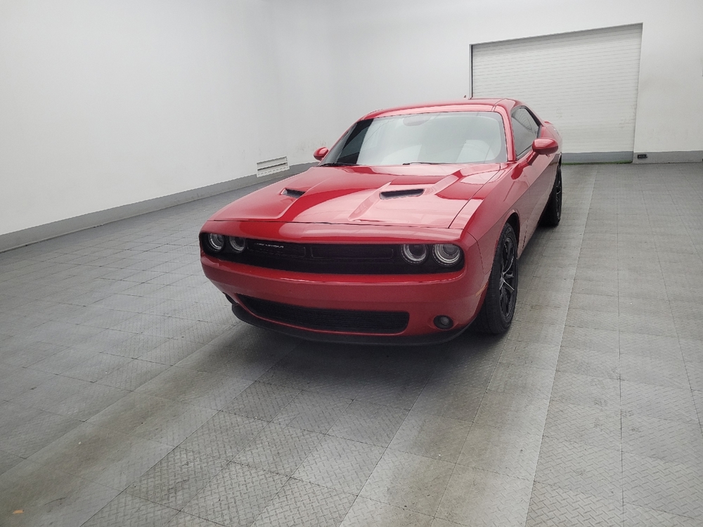 2016 Dodge Challenger SXT's photo
