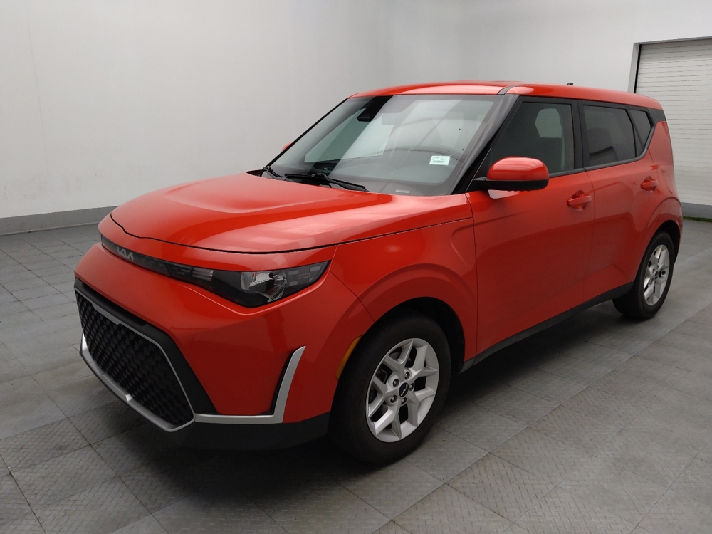 2023 Kia Soul LX's photo
