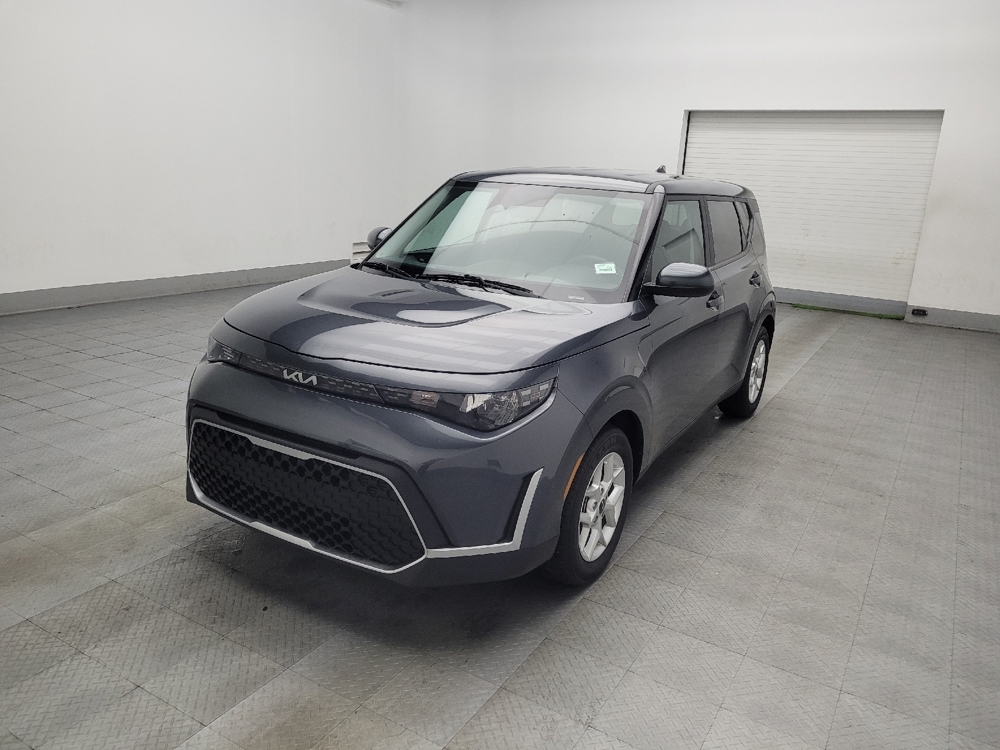 2023 Kia Soul LX's photo