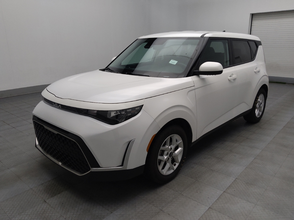 2024 Kia Soul LX's photo