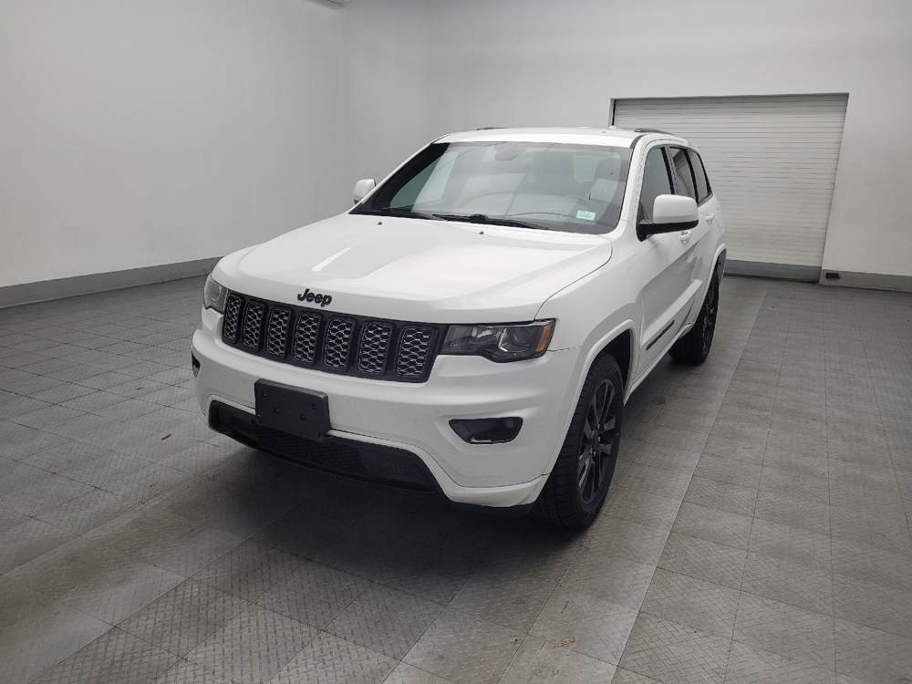 2017 Jeep Grand Cherokee Altitude's photo