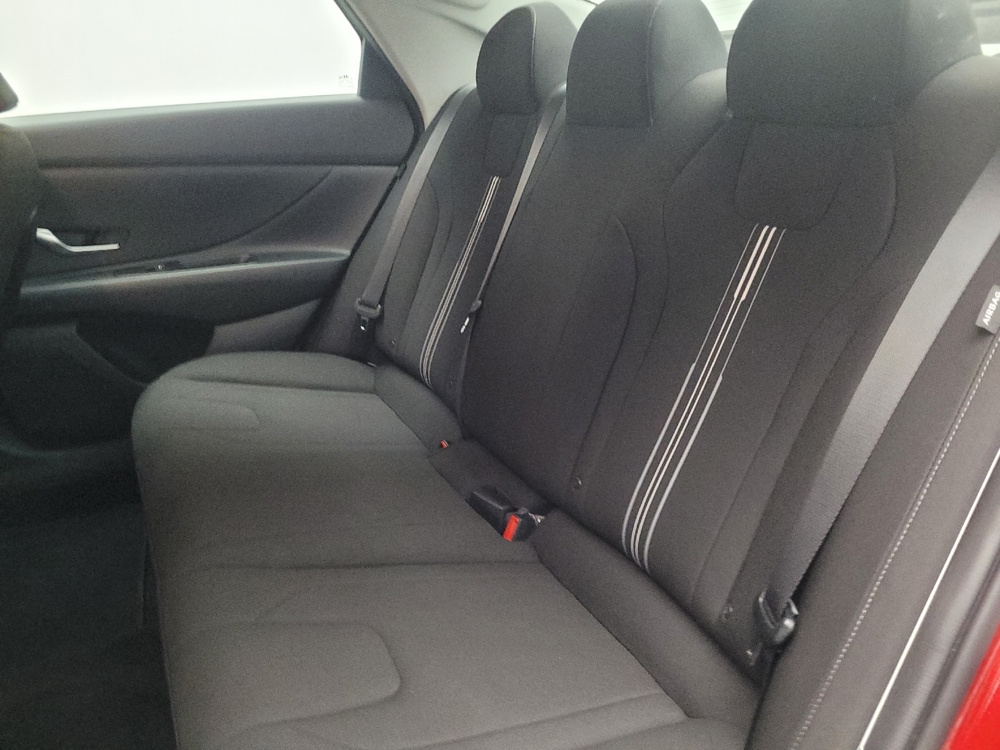 2024 Hyundai Elantra SEL - Photo 14