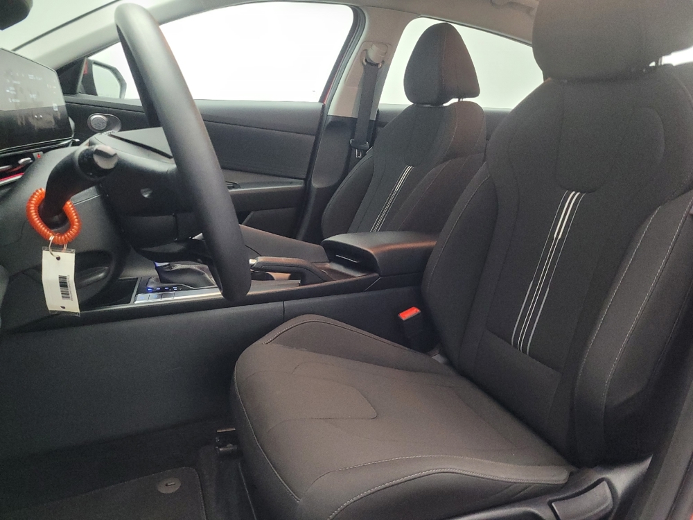 2024 Hyundai Elantra SEL - Photo 13