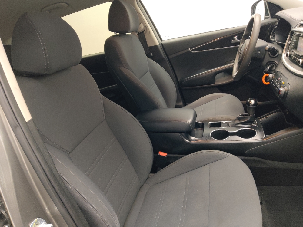 2018 Kia Sorento L - Photo 16