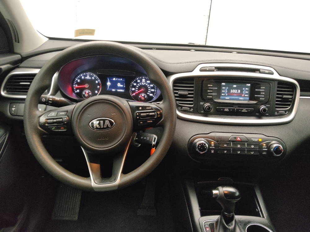 2018 Kia Sorento L - Photo 17