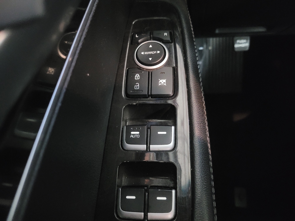 2018 Kia Sorento L - Photo 21