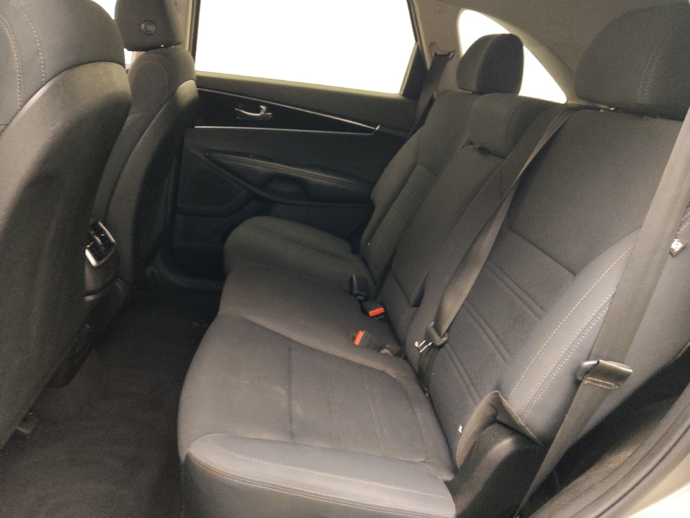 2018 Kia Sorento L - Photo 14