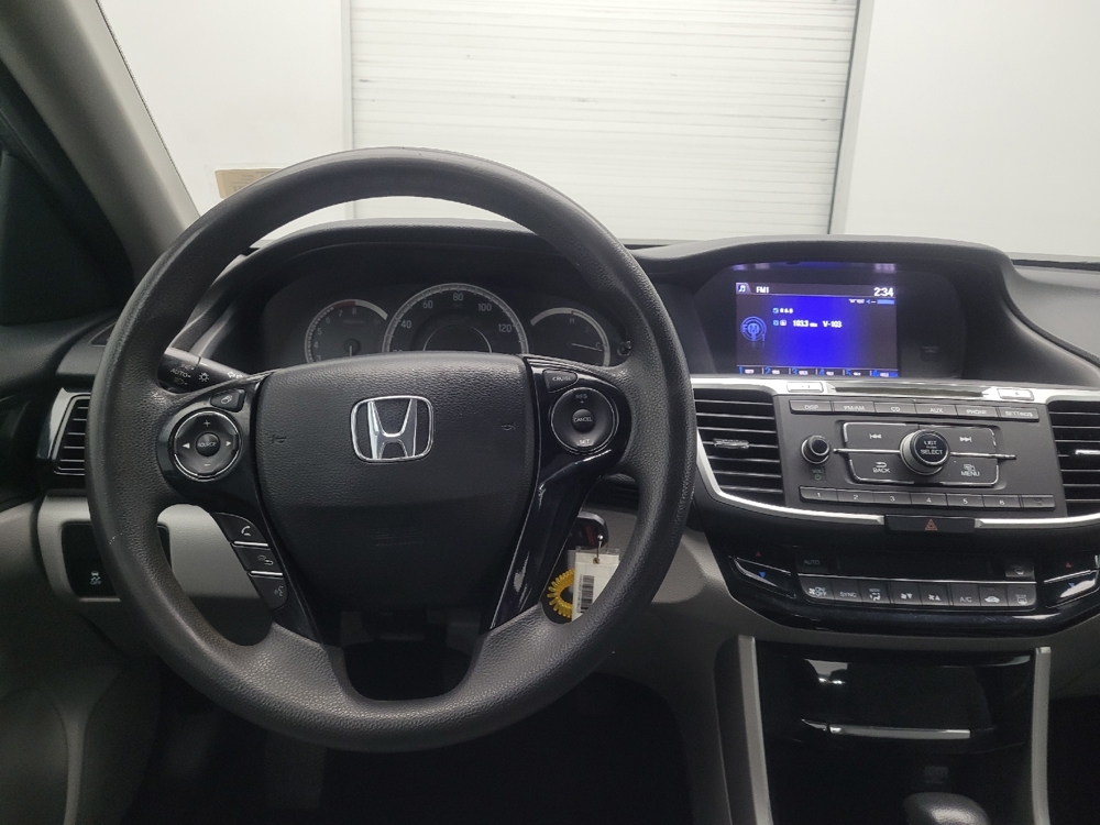 2017 Honda Accord LX - Photo 17