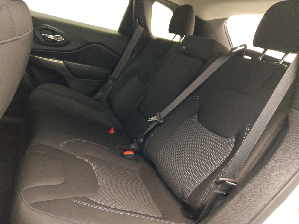 2021 Jeep Cherokee Latitude - Photo 14