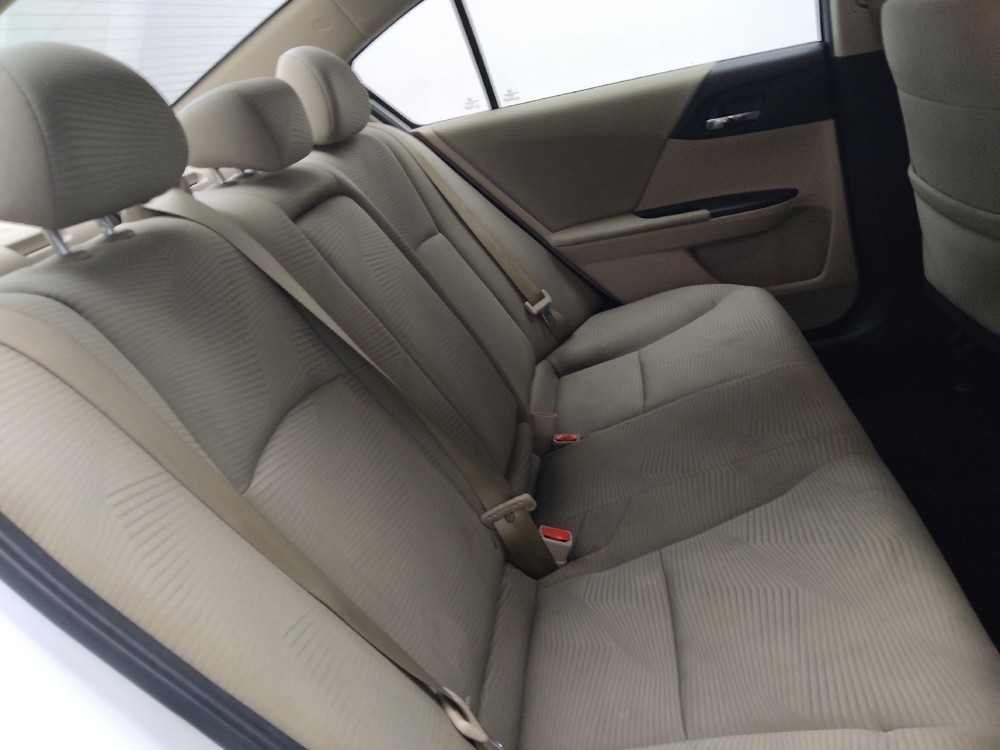 2017 Honda Accord LX - Photo 15