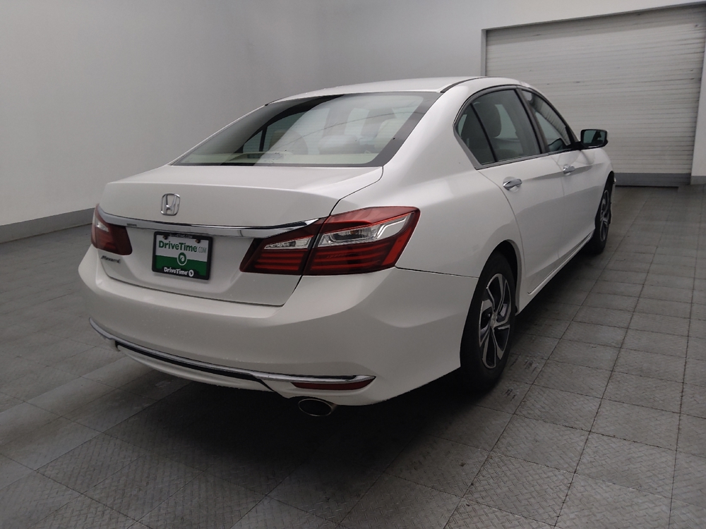 2017 Honda Accord LX - Photo 7