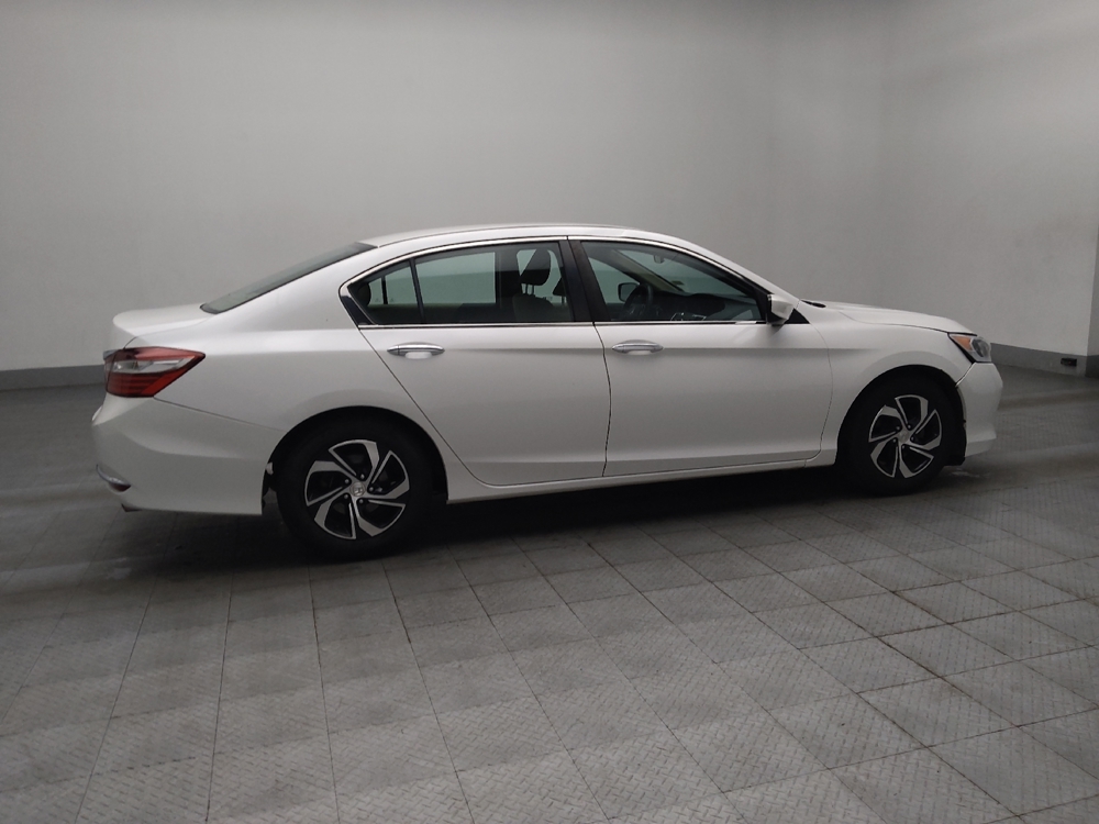 2017 Honda Accord LX - Photo 8
