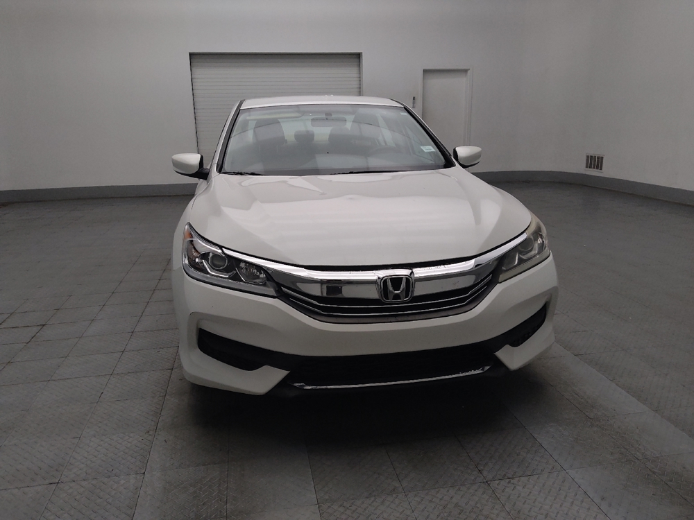2017 Honda Accord LX - Photo 11
