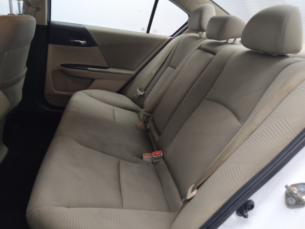 2017 Honda Accord LX - Photo 14