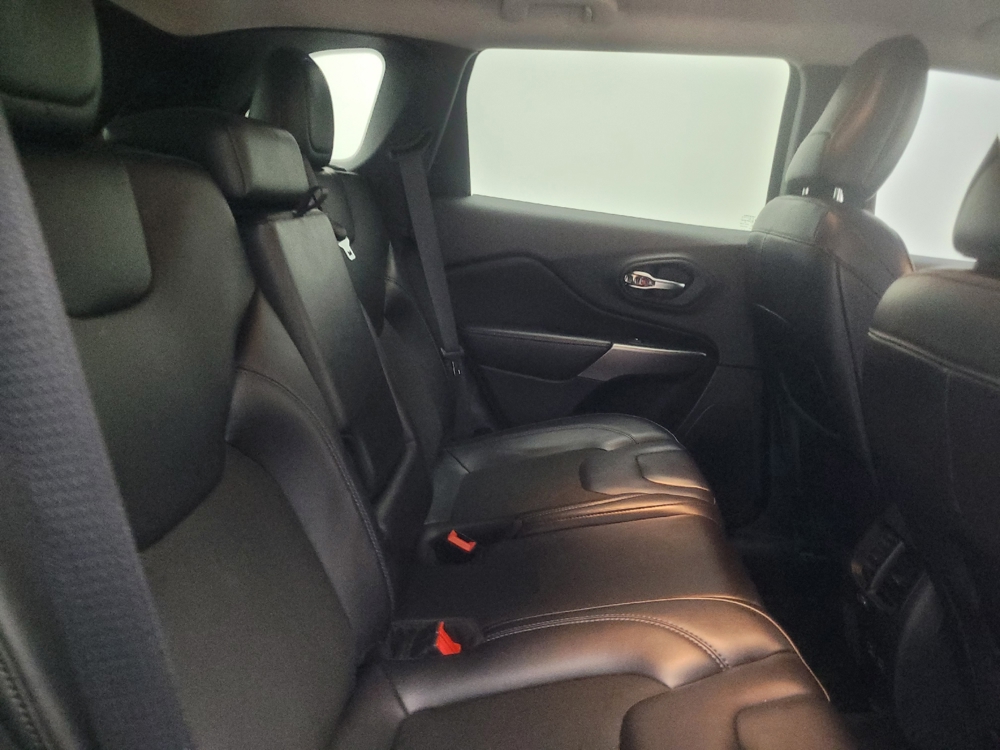 2021 Jeep Cherokee Latitude Plus - Photo 15